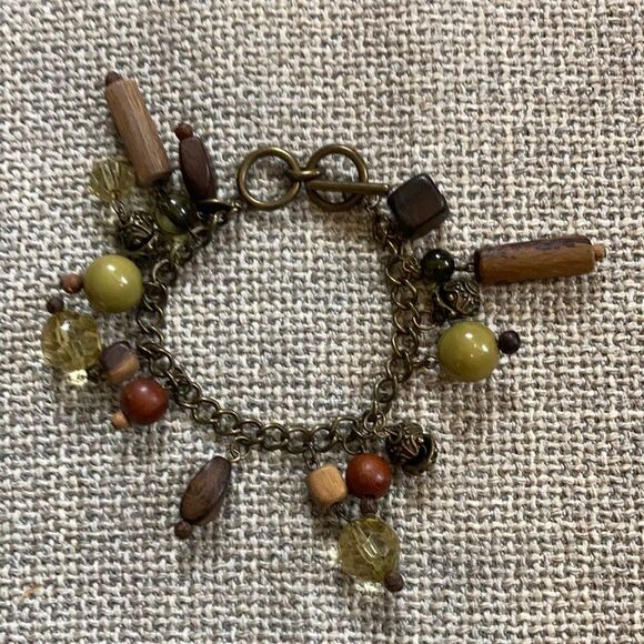 Vintage stone and wood charm bracelet - Picture 1 of 5